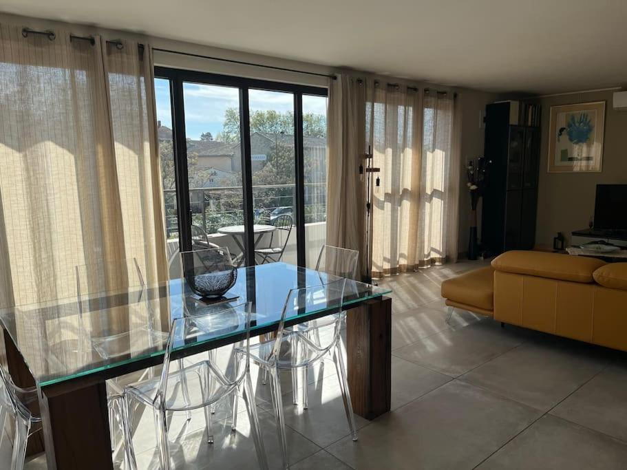 Standing Bord Sorgue Apartment L'Isle-sur-la-Sorgue