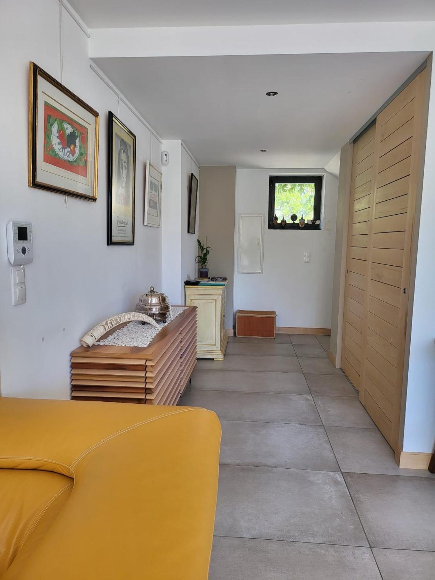Apartment Standing Bord Sorgue LʼIsle-sur-la-Sorgue